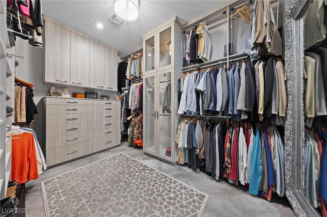 4050 North Tomsik Street