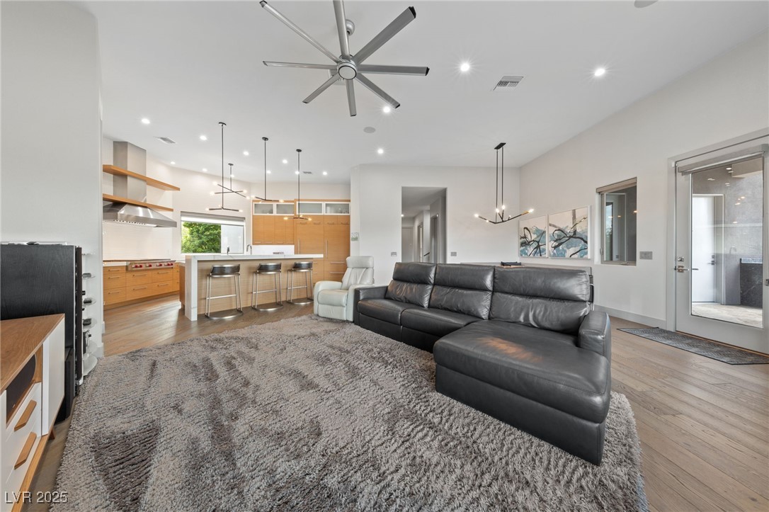 4050 North Tomsik Street