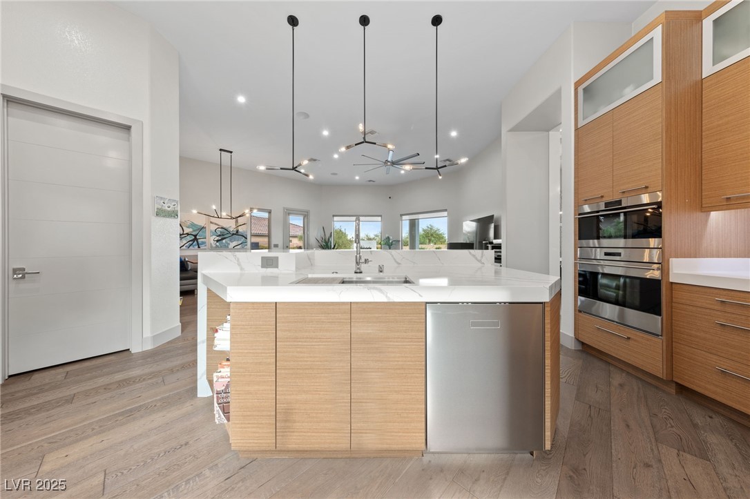 4050 North Tomsik Street