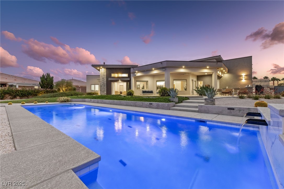 4050 North Tomsik Street