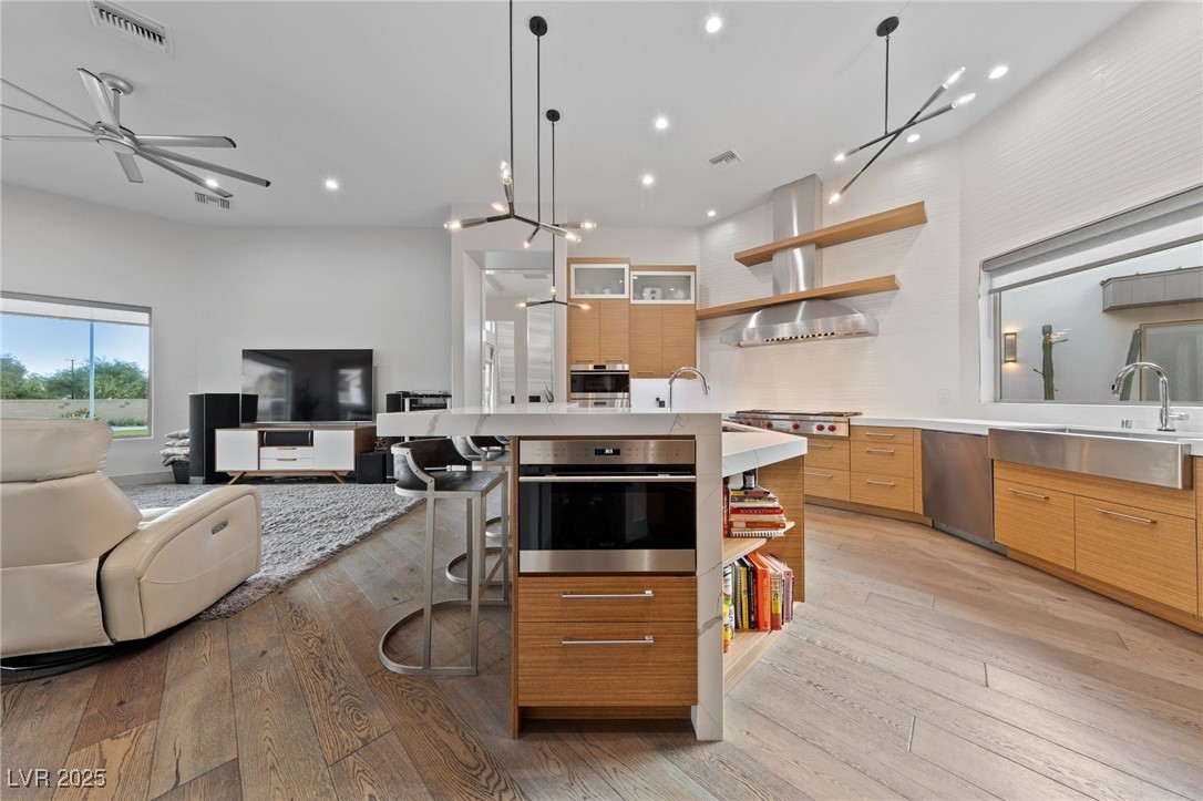 4050 North Tomsik Street