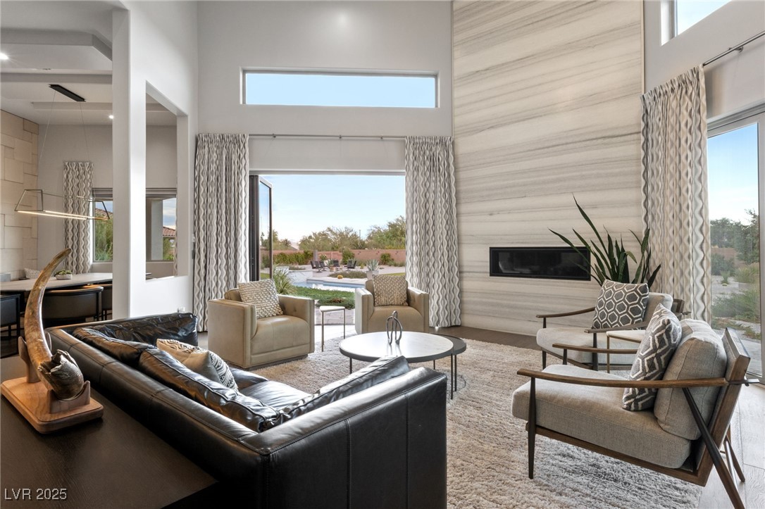 4050 North Tomsik Street