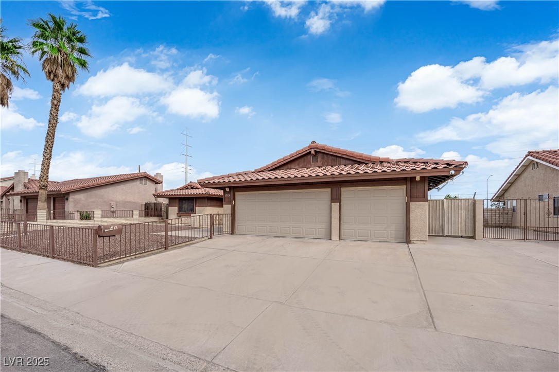 1513 Brocado Lane