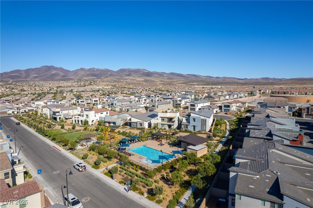 3254 Fountaintree Avenue