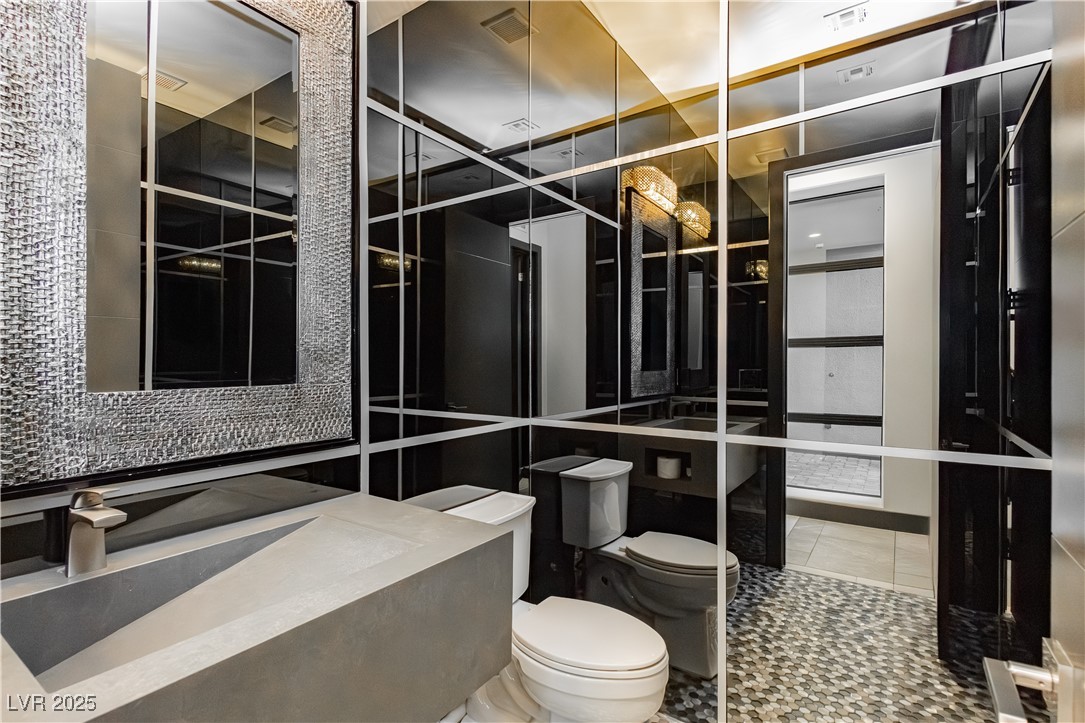 94 Glade Hollow Drive