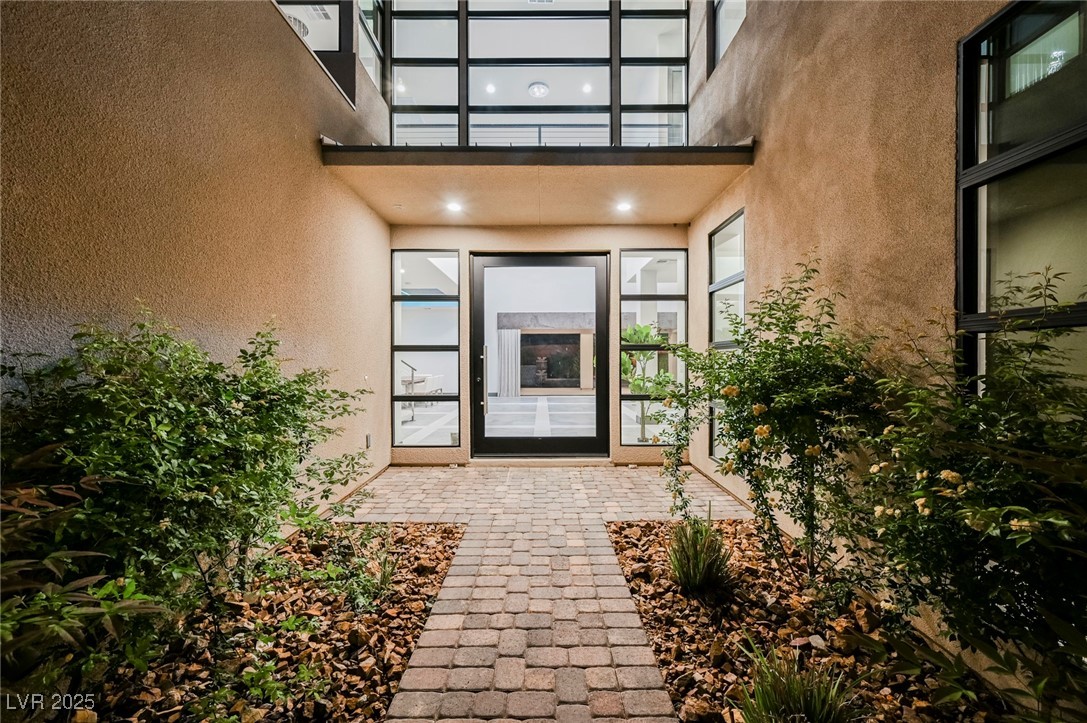 94 Glade Hollow Drive