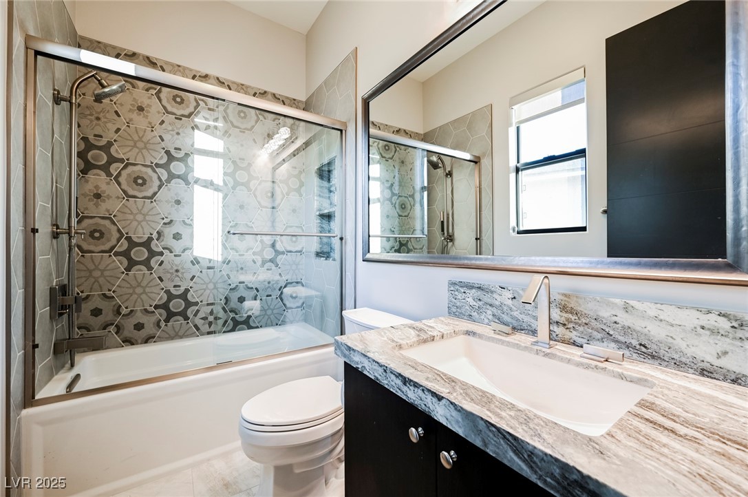 94 Glade Hollow Drive