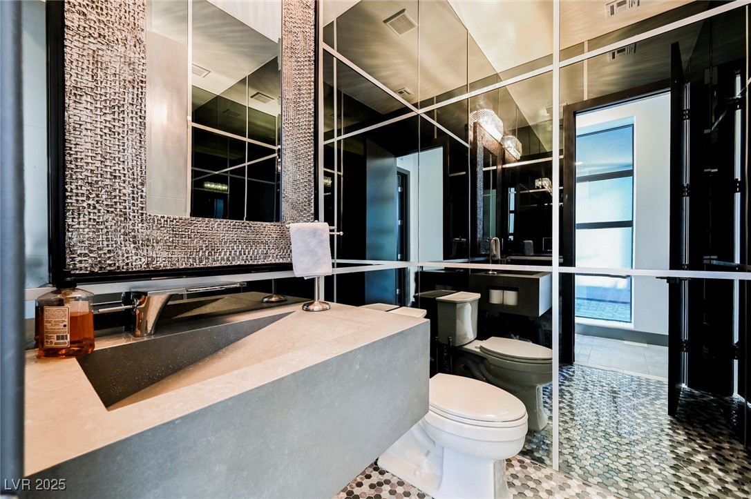 94 Glade Hollow Drive