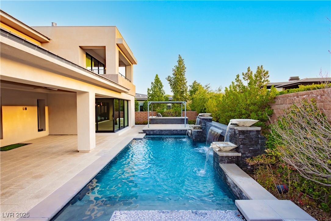 94 Glade Hollow Drive