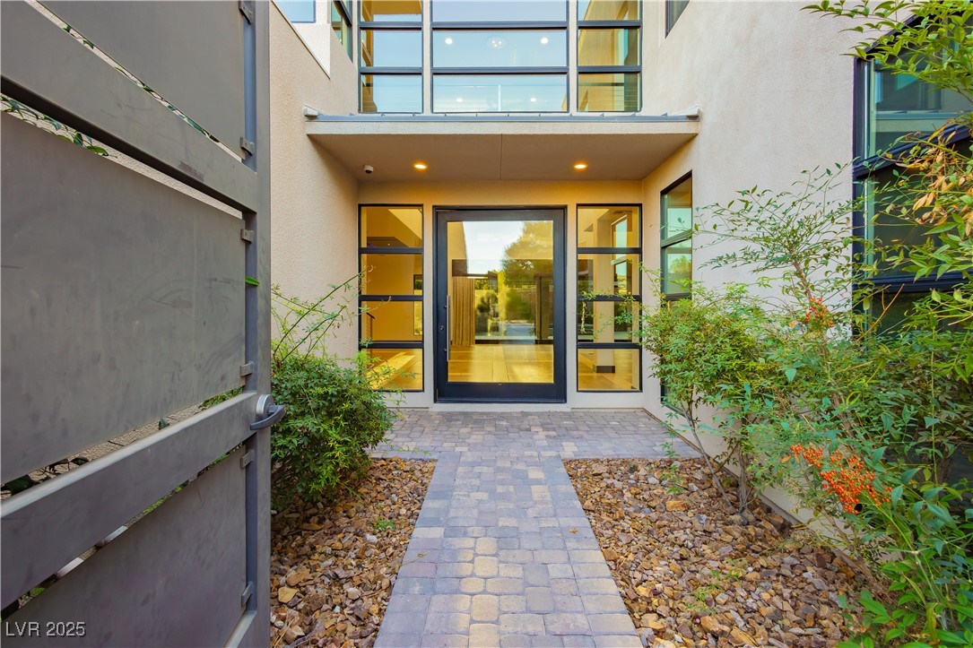 94 Glade Hollow Drive