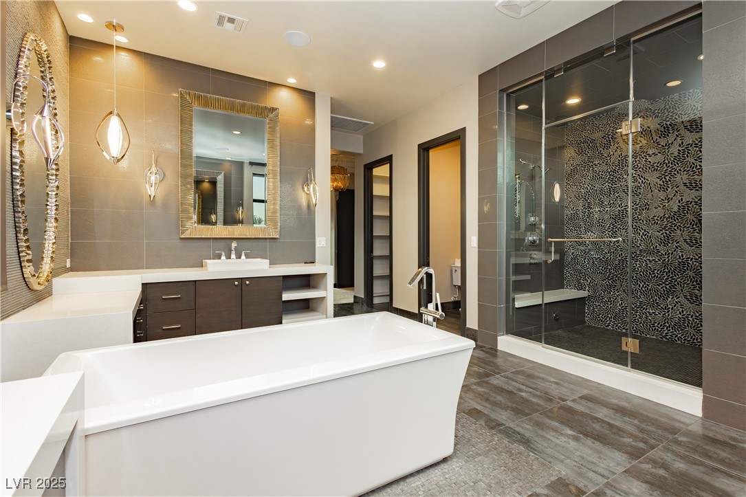 94 Glade Hollow Drive