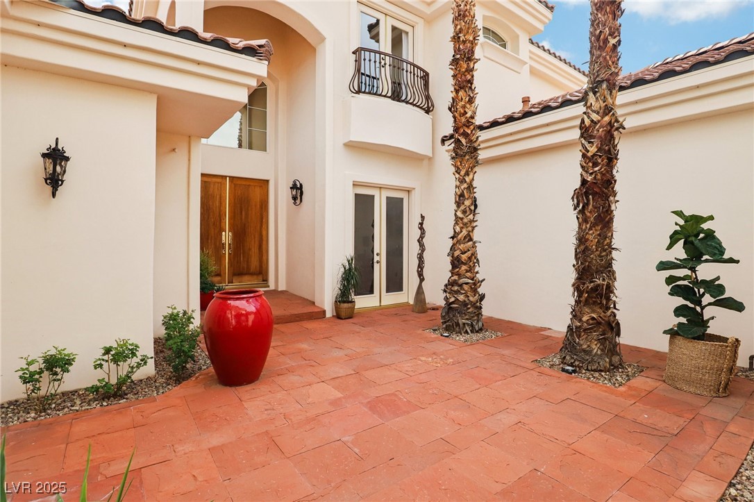 27 Avenida Fiori