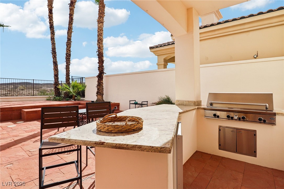 27 Avenida Fiori