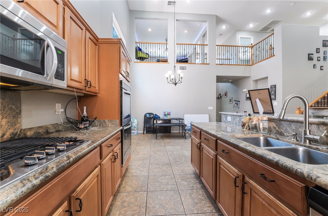 10259 Wolves Den Lane