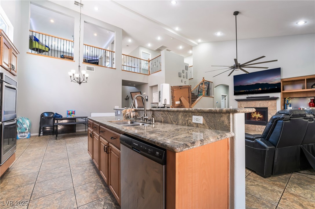 10259 Wolves Den Lane