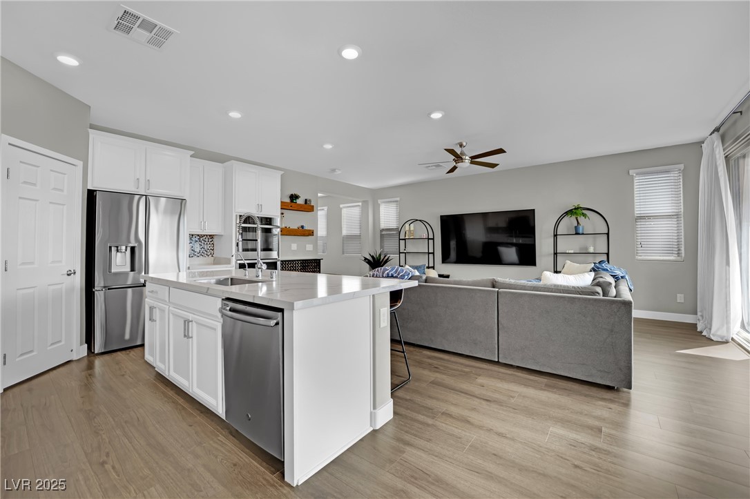 737 Foreign Reef Way