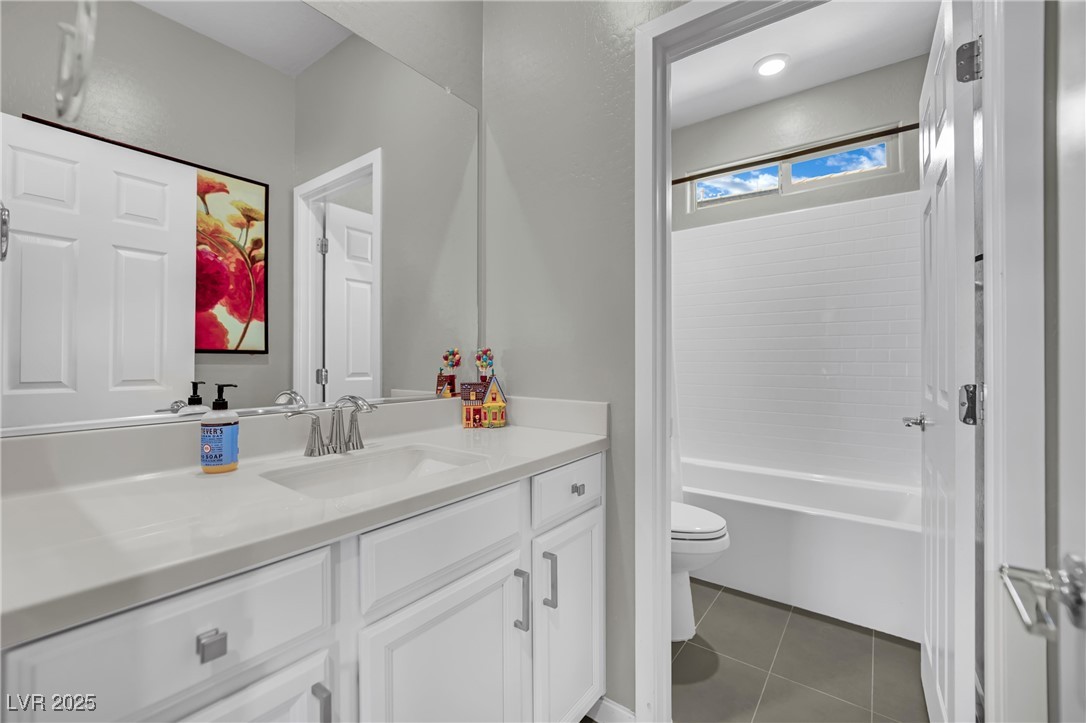 737 Foreign Reef Way