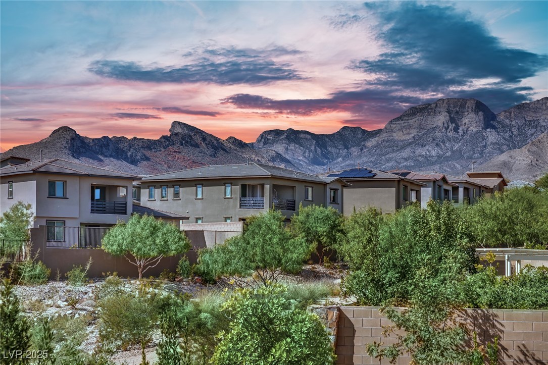 737 Foreign Reef Way