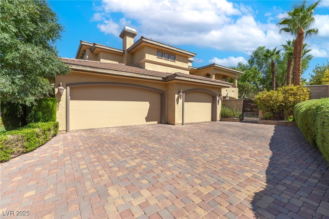 9505 Tournament Canyon Drive