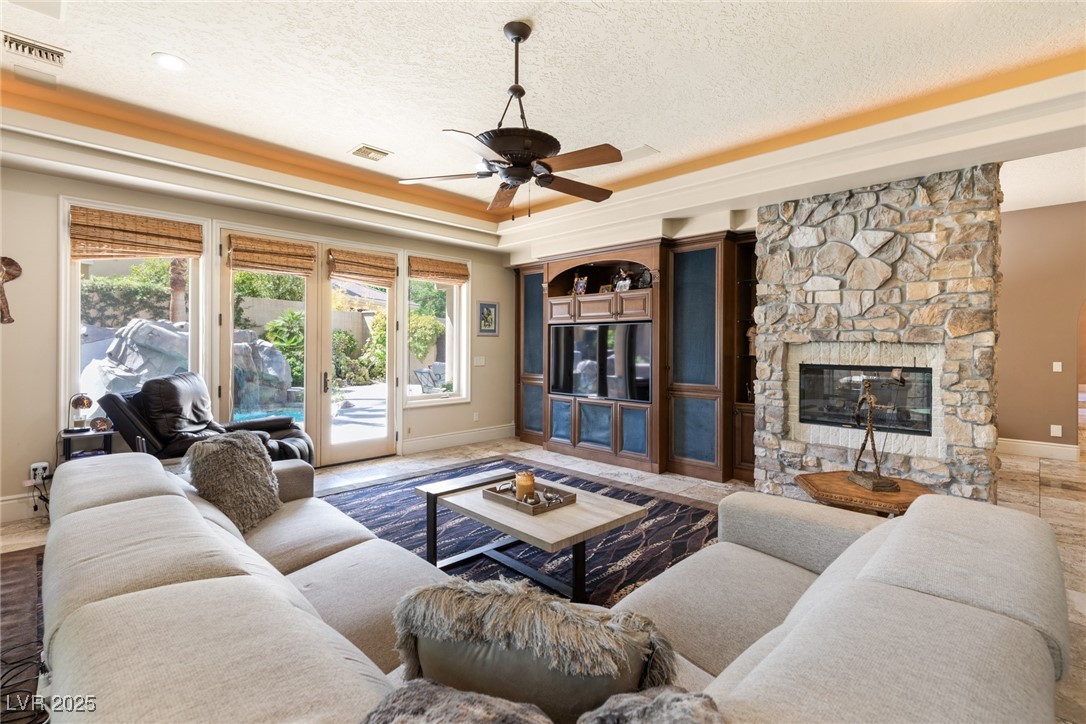 9505 Tournament Canyon Drive