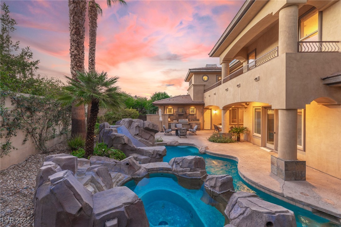 9505 Tournament Canyon Drive