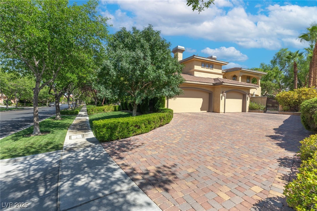 9505 Tournament Canyon Drive