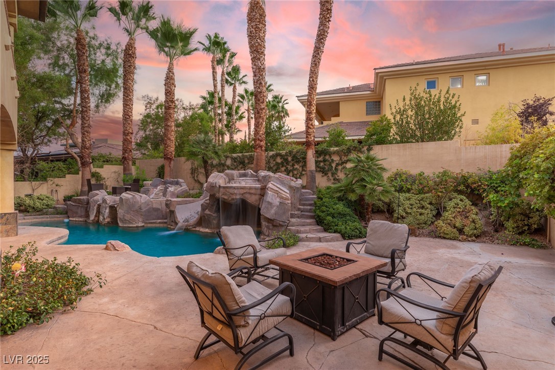 9505 Tournament Canyon Drive