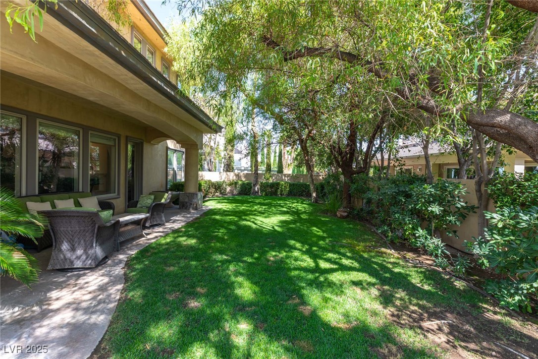 9505 Tournament Canyon Drive