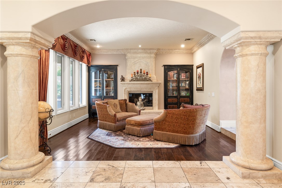 9505 Tournament Canyon Drive