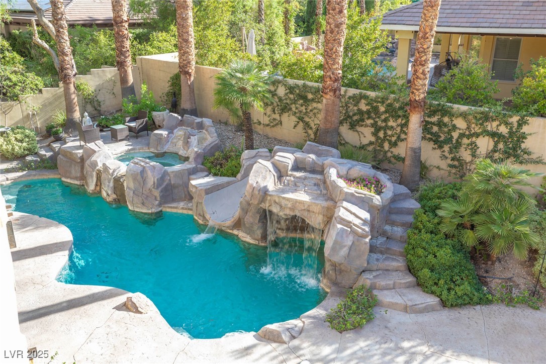 9505 Tournament Canyon Drive