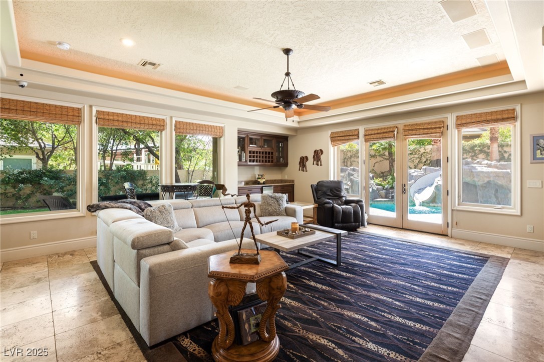 9505 Tournament Canyon Drive