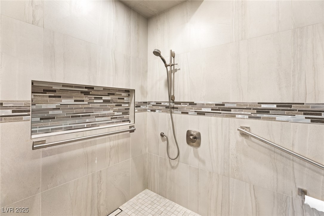 9505 Tournament Canyon Drive