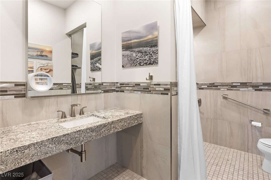 9505 Tournament Canyon Drive