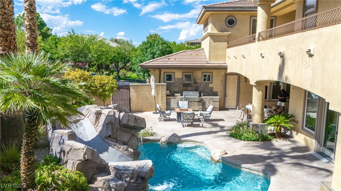 9505 Tournament Canyon Drive