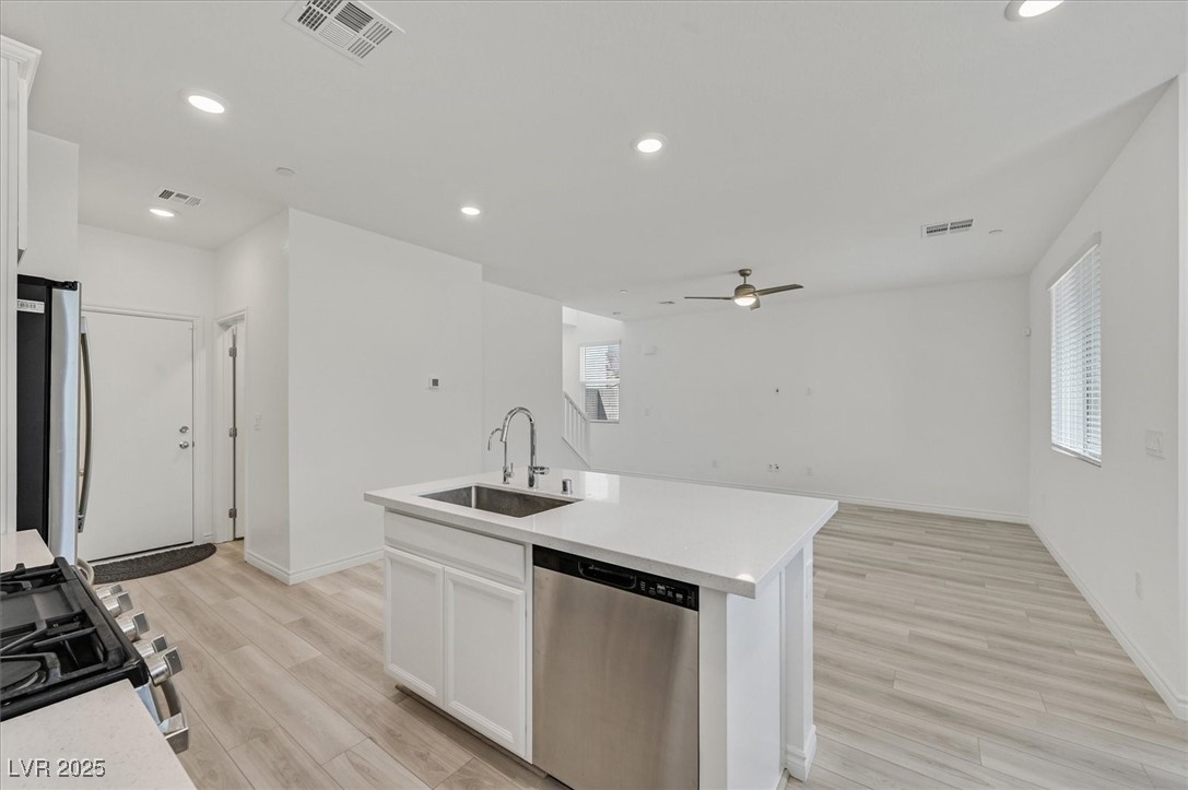 8852 Flora Run Avenue