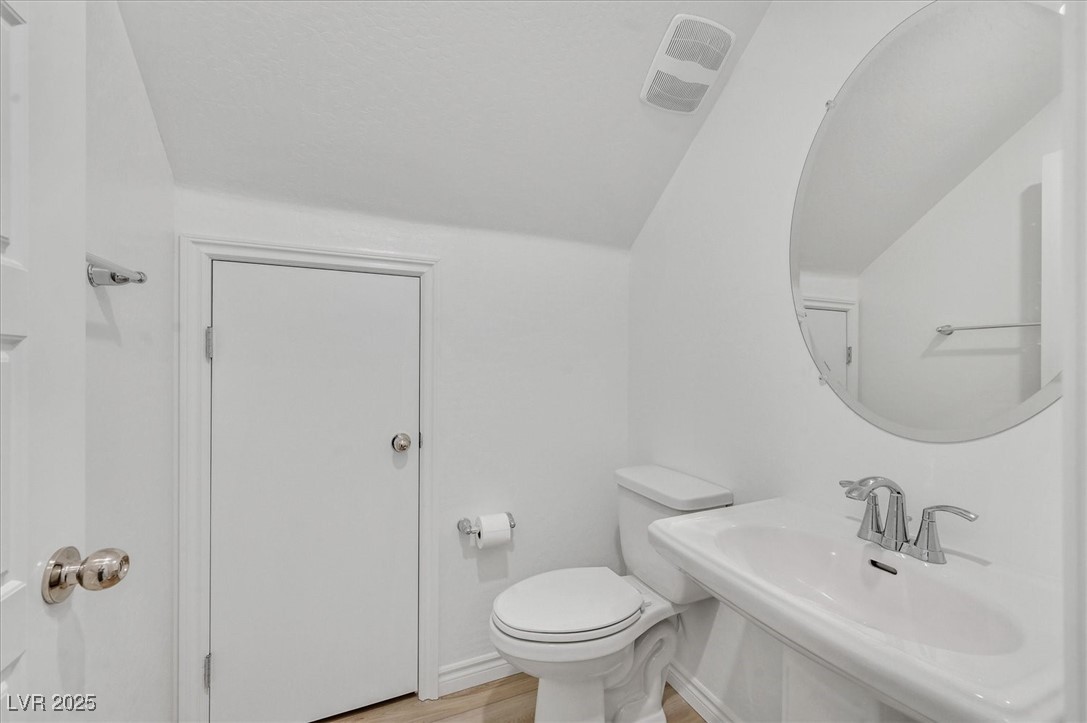 8852 Flora Run Avenue