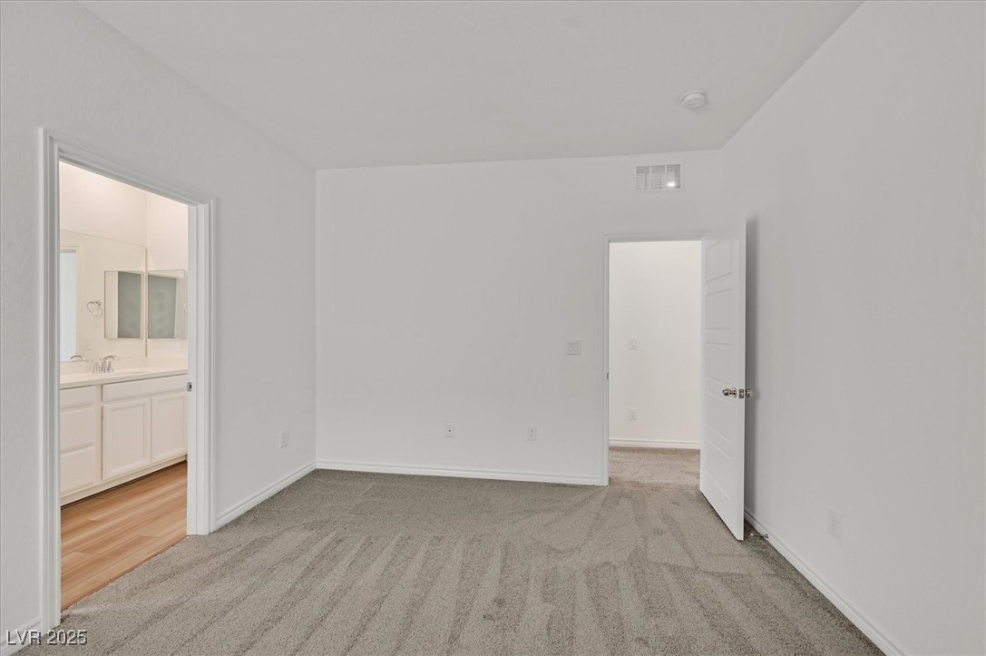 8852 Flora Run Avenue