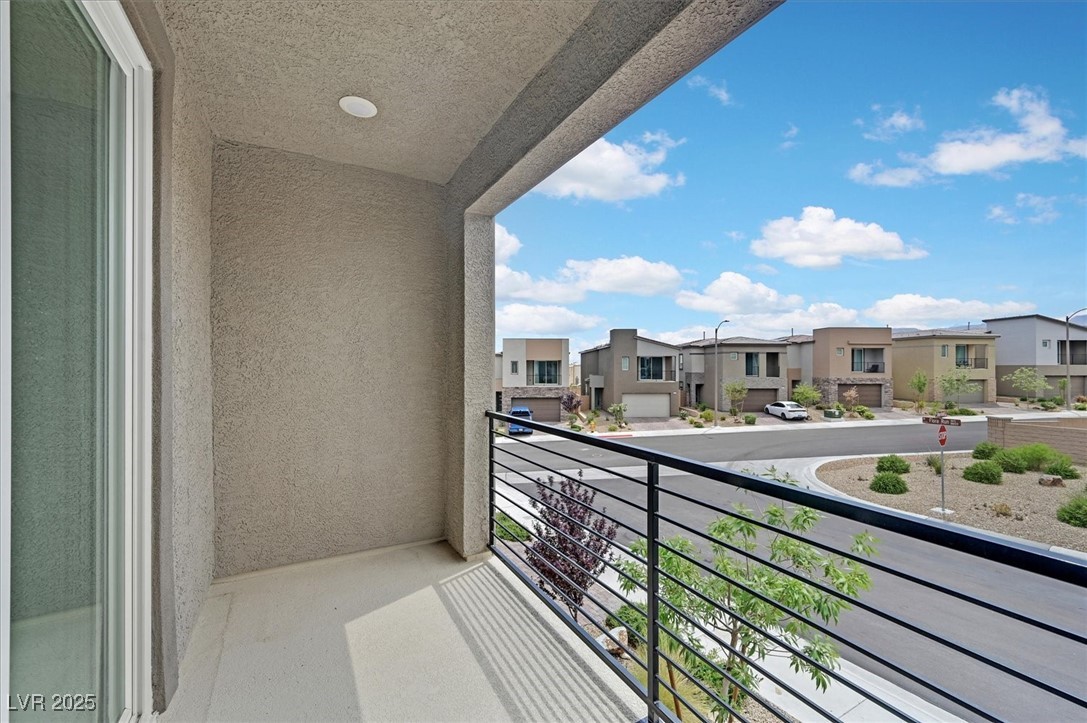 8852 Flora Run Avenue