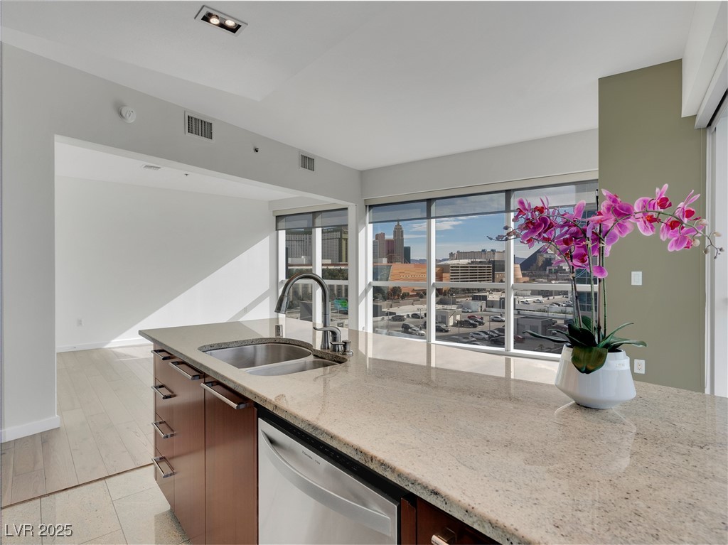 4471 Dean Martin Drive 1001