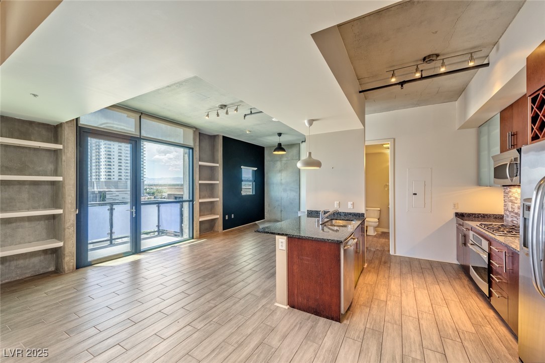 353 East Bonneville Avenue 737