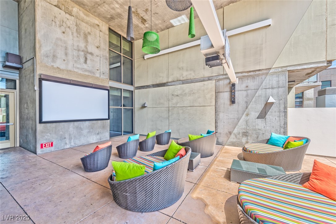 353 East Bonneville Avenue 737