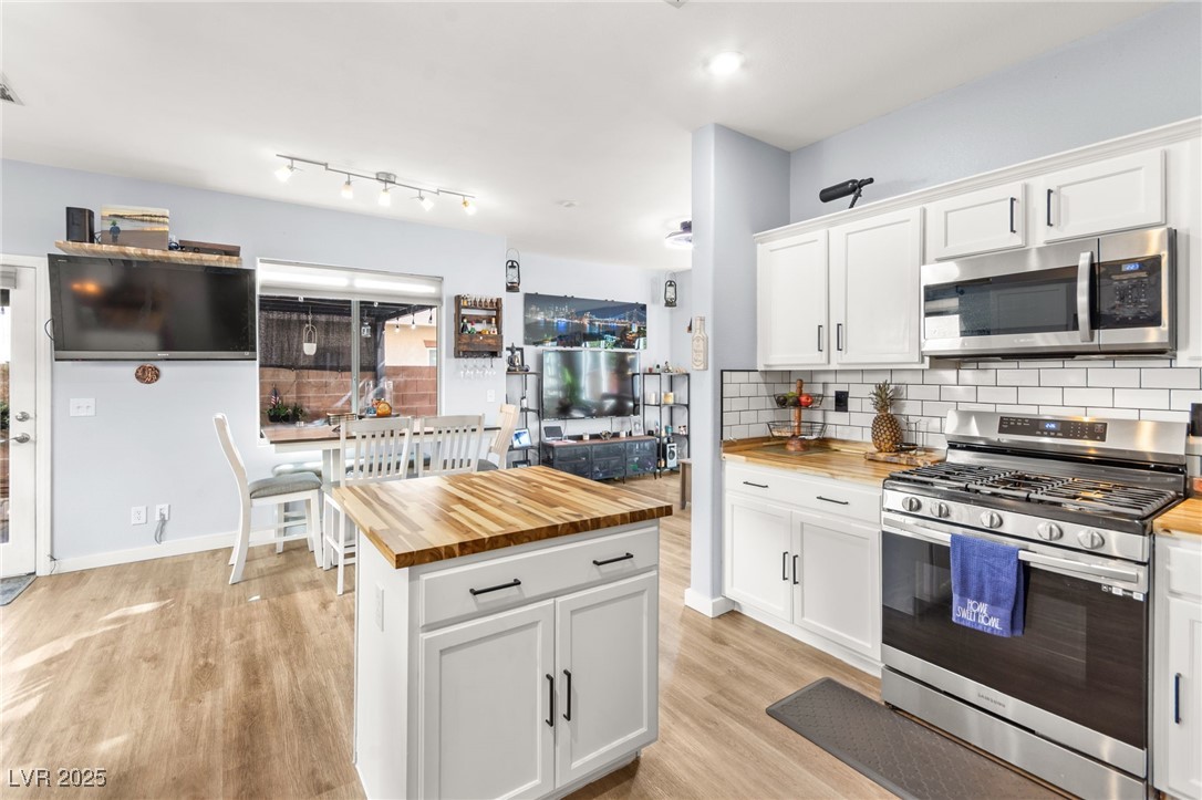 8941 Addison Walk Court