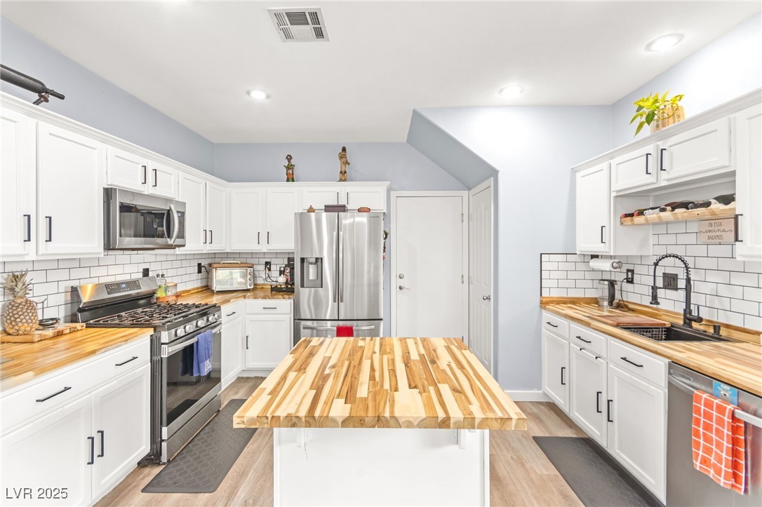 8941 Addison Walk Court