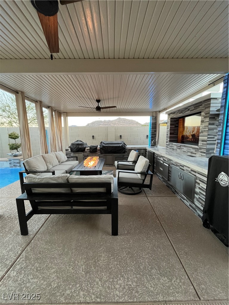 675 Turtleback Falls Avenue