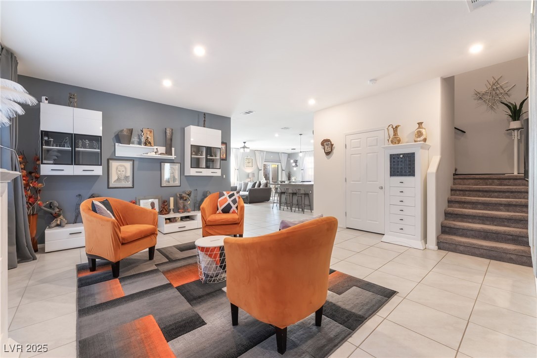 675 Turtleback Falls Avenue