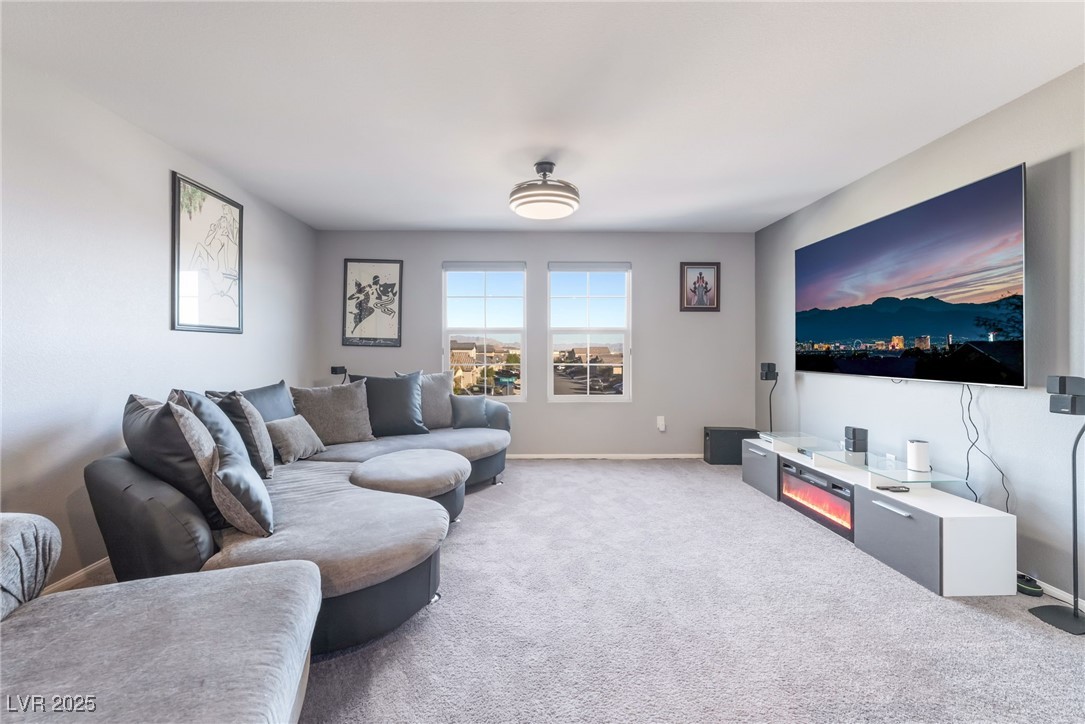 675 Turtleback Falls Avenue