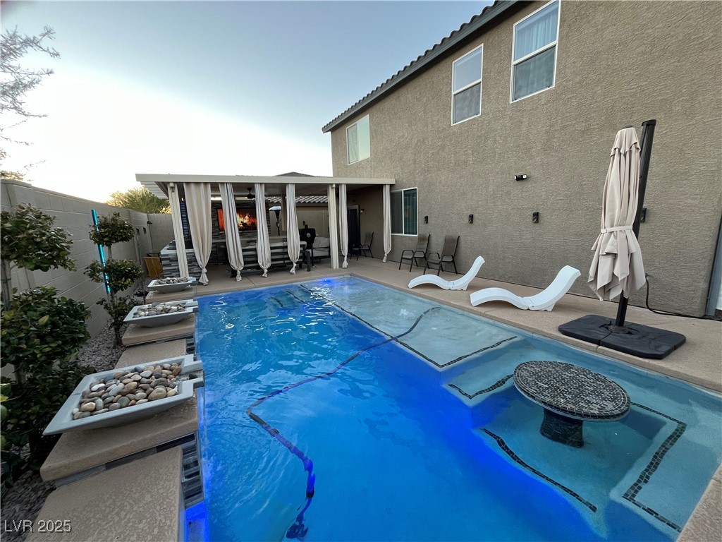 675 Turtleback Falls Avenue