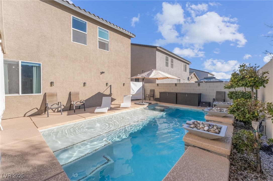 675 Turtleback Falls Avenue