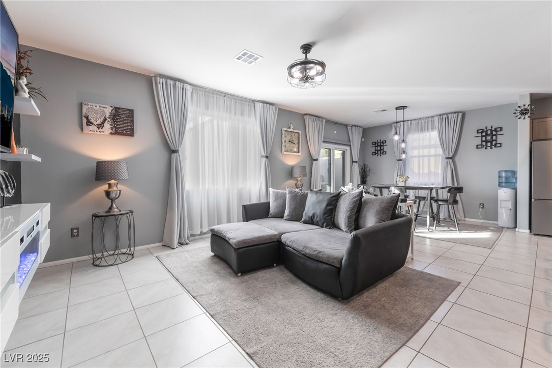 675 Turtleback Falls Avenue