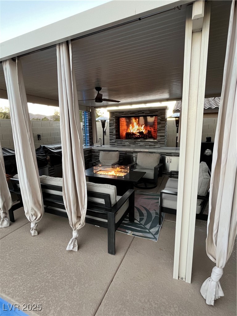 675 Turtleback Falls Avenue